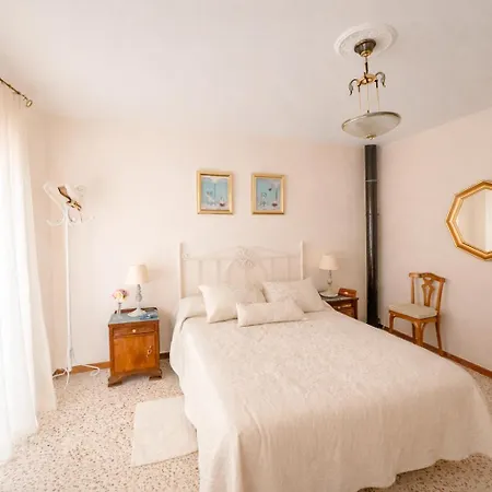 Campanilla Holiday home Olvera